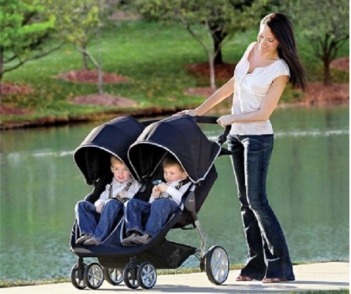 Tiện dụng hơn với xe đẩy đôi Combi Spazio Duo - Mua sắm